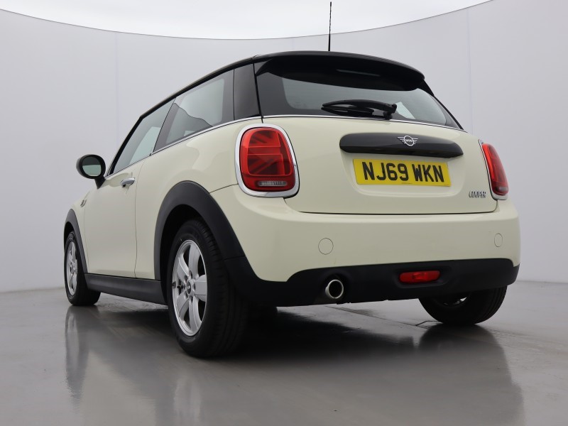 2019 (69) MINI HATCHBACK 1.5 Cooper Classic II 3dr 5673595