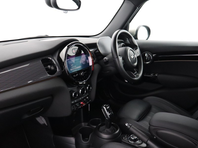 2023 (73) MINI HATCHBACK 1.5 Cooper Exclusive Premium 5dr Auto 5658855