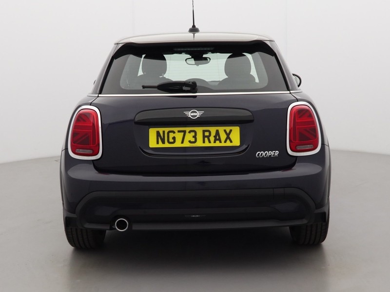 2023 (73) MINI HATCHBACK 1.5 Cooper Exclusive Premium 5dr Auto 5658021