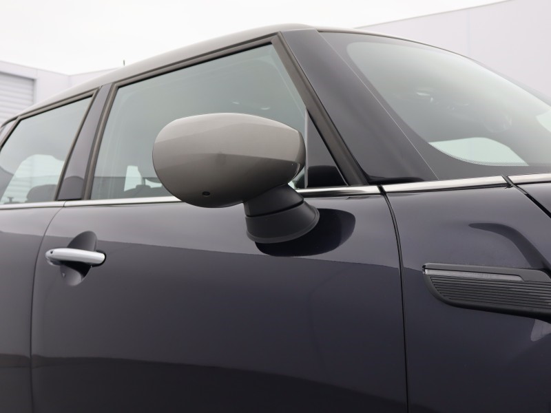 2023 (73) MINI HATCHBACK 1.5 Cooper Exclusive Premium 5dr Auto 5658035