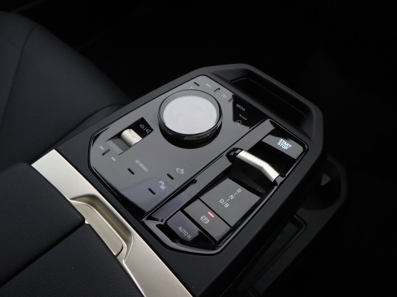 2022 (72) BMW iX 240kW xDrive40 M Sport Edition 76.6kWh 5dr Auto 5685955