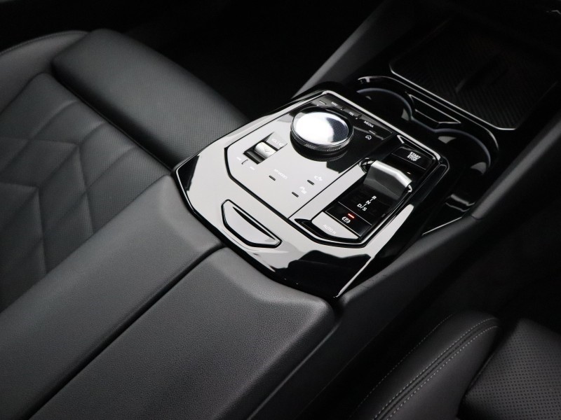 2023 (73) BMW 5 SERIES 520i M Sport 4dr AutoA 5752446