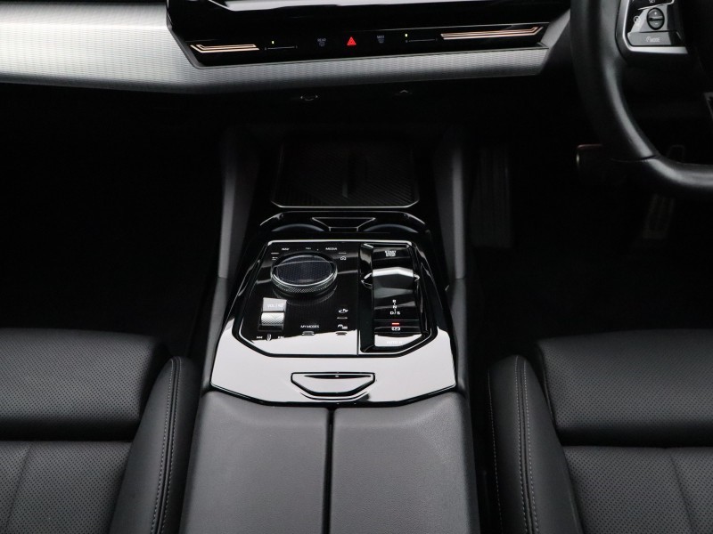 2023 (73) BMW 5 SERIES 520i M Sport 4dr AutoA 5752475