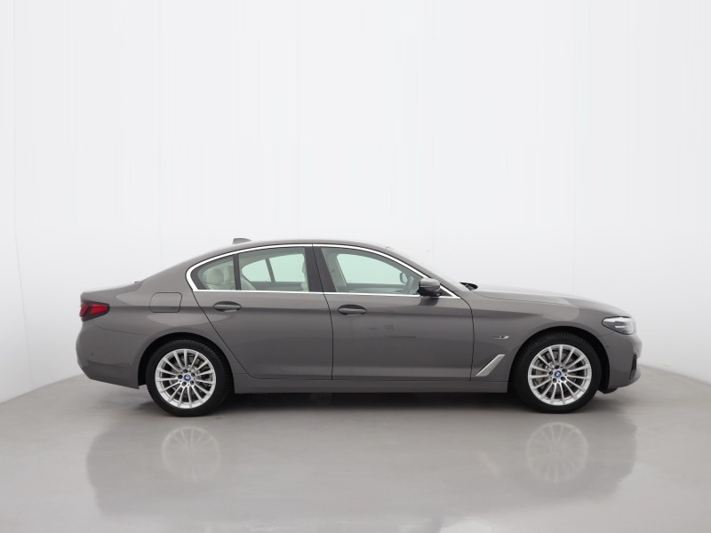 2021 (71) BMW 5 SERIES 530e xDrive SE 4dr Auto 5765043