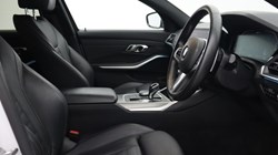 2019 (69) BMW 3 SERIES 330e M Sport 4dr Auto 5711693