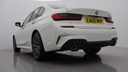 2019 (69) BMW 3 SERIES 330e M Sport 4dr Auto 5711684
