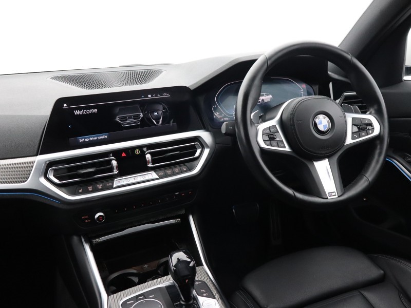 2019 (69) BMW 3 SERIES 330e M Sport 4dr Auto 5711704