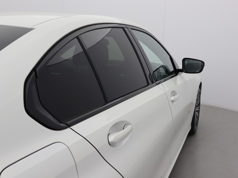 2019 (69) BMW 3 SERIES 330e M Sport 4dr Auto 5711682