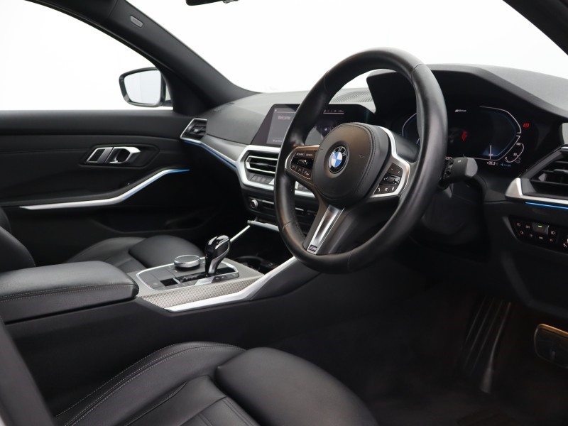 2019 (69) BMW 3 SERIES 330e M Sport 4dr Auto 5711692
