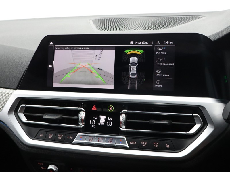 2019 (69) BMW 3 SERIES 330e M Sport 4dr Auto 5711720