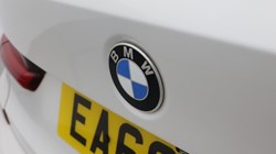 2019 (69) BMW 3 SERIES 330e M Sport 4dr Auto 5711680