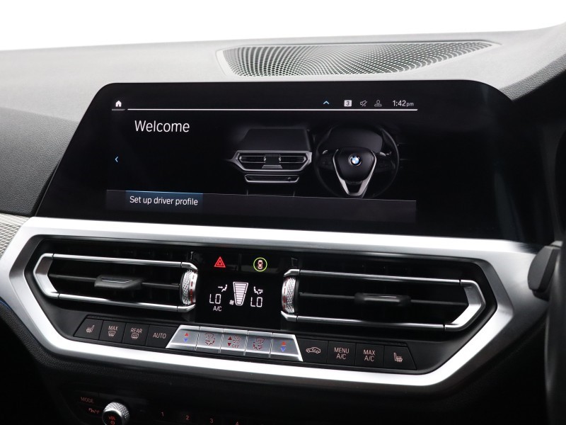 2019 (69) BMW 3 SERIES 330e M Sport 4dr Auto 5711712