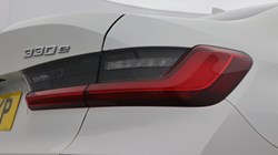 2019 (69) BMW 3 SERIES 330e M Sport 4dr Auto 5711678