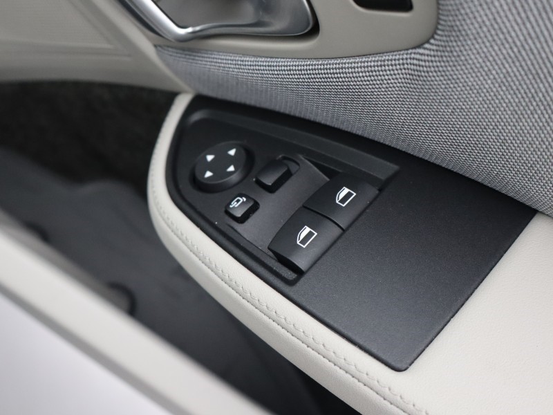 2022 (72) BMW I3 135kW S 42kWh 5dr Auto 5708559