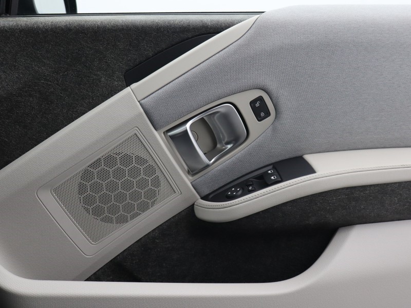 2022 (72) BMW I3 135kW S 42kWh 5dr Auto 5708560