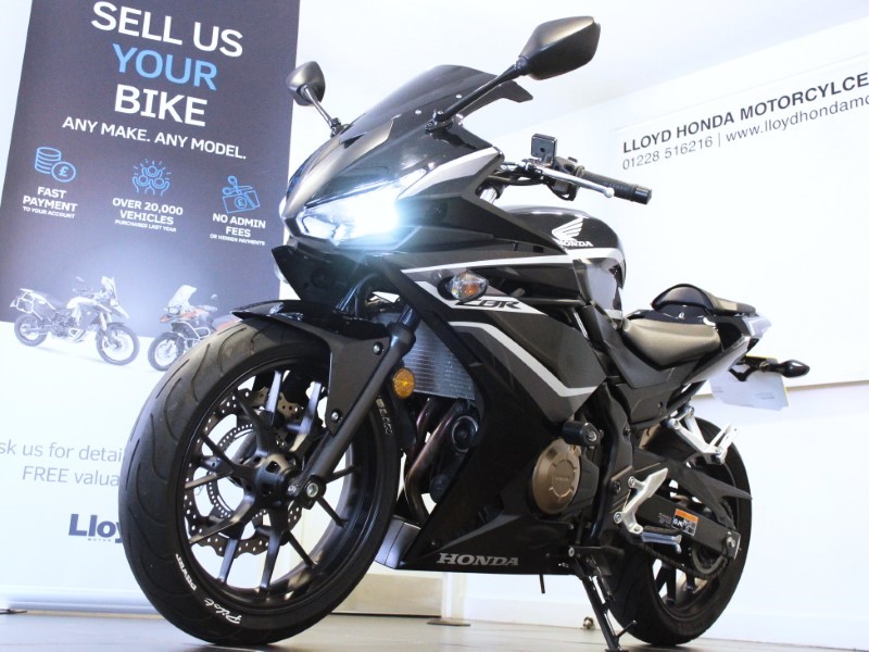 2019 (19) Honda CBR500R 3545099