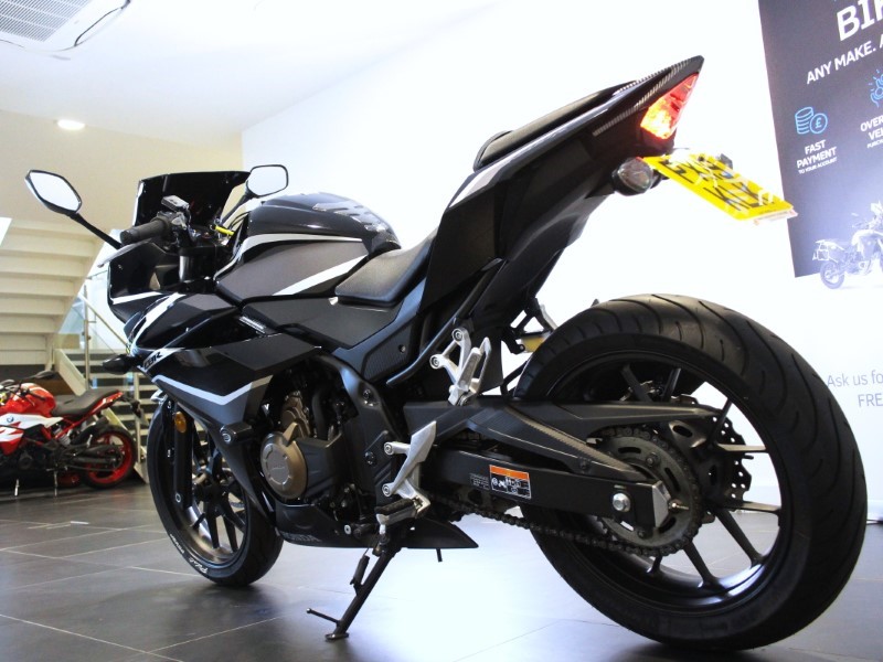 2019 (19) Honda CBR500R 3545098