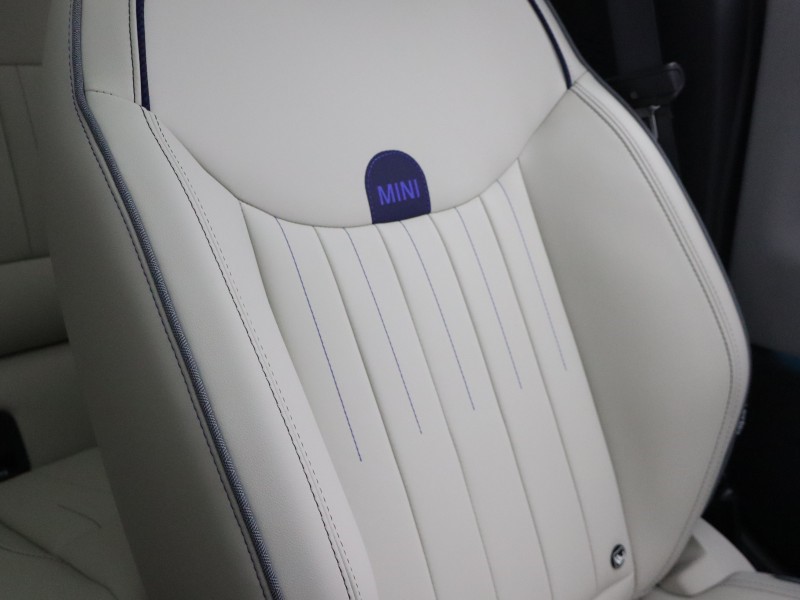 2026 (75) MINI COOPER 135kW E Exclusive 41kWh 3dr Auto 5677270