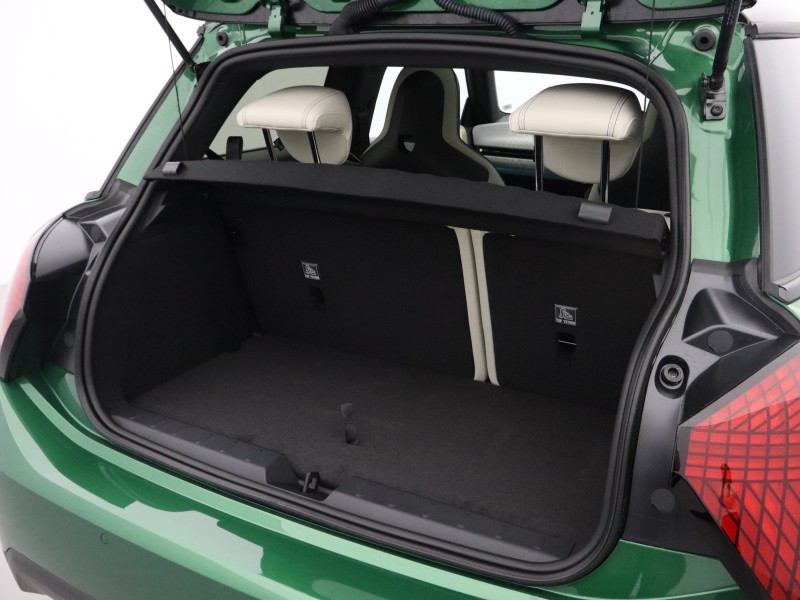 2026 (75) MINI COOPER 135kW E Exclusive 41kWh 3dr Auto 5677245