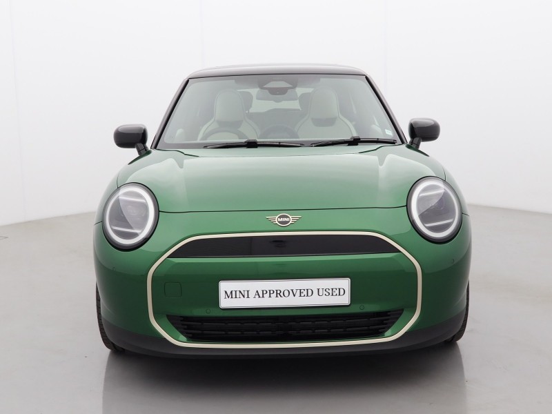 2026 (75) MINI COOPER 135kW E Exclusive 41kWh 3dr Auto 5677233