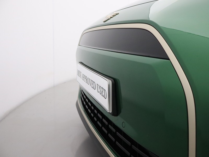 2026 (75) MINI COOPER 135kW E Exclusive 41kWh 3dr Auto 5677250