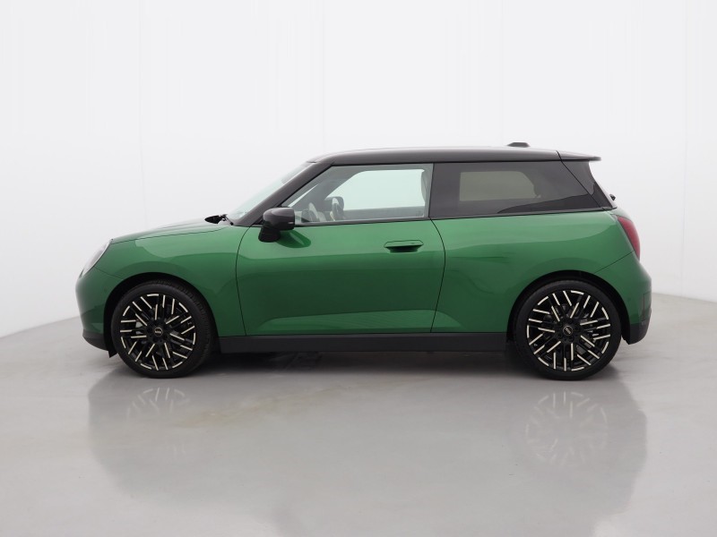 2026 (75) MINI COOPER 135kW E Exclusive 41kWh 3dr Auto 5677235