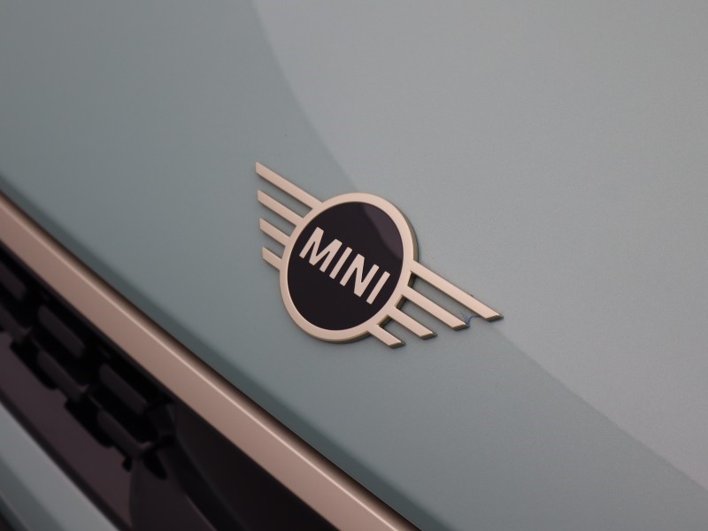 2026 (75) MINI COOPER 1.5 C Exclusive 3dr Auto 5679257
