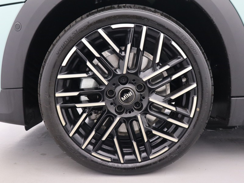 2026 (75) MINI COOPER 1.5 C Exclusive 3dr Auto 5679254
