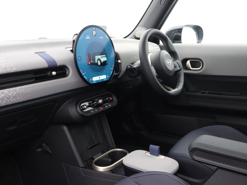 2026 (75) MINI COOPER 1.5 C Exclusive 3dr Auto 5679304