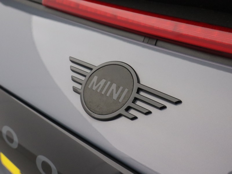 2026 (75) MINI COOPER 2.0 S Sport 2dr Auto 5677174