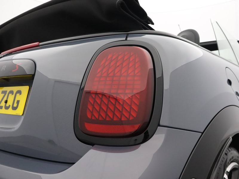 2026 (75) MINI COOPER 2.0 S Sport 2dr Auto 5677170