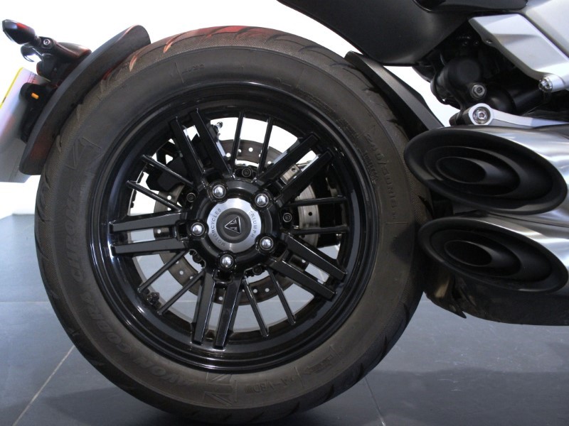 2024 (24) Triumph Rocket 3 R Chrome 3569582