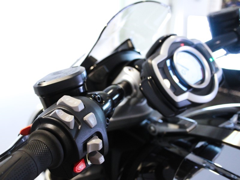 2024 (24) Triumph Rocket 3 R Chrome 3569575