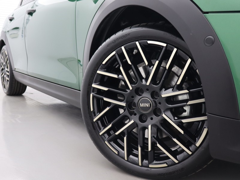 2025 (25) MINI COOPER 1.5 C Exclusive 5dr Auto 5706709