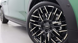 2025 (25) MINI COOPER 1.5 C Exclusive 5dr Auto 5706709