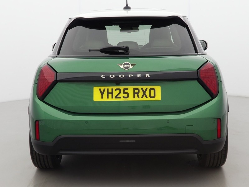 2025 (25) MINI COOPER 1.5 C Exclusive 5dr Auto 5706655