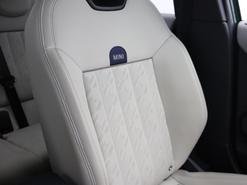 2025 (25) MINI COOPER 1.5 C Exclusive 5dr Auto 5706704