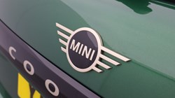 2025 (25) MINI COOPER 1.5 C Exclusive 5dr Auto 5706660