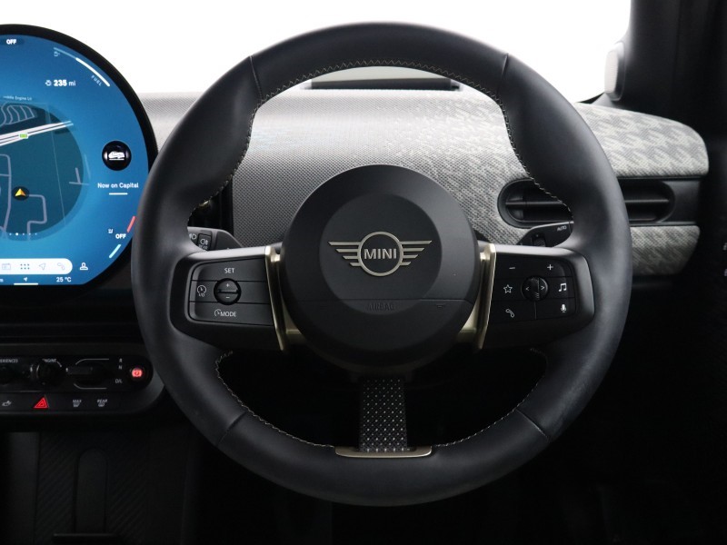 2025 (25) MINI COOPER 1.5 C Exclusive 5dr Auto 5706681