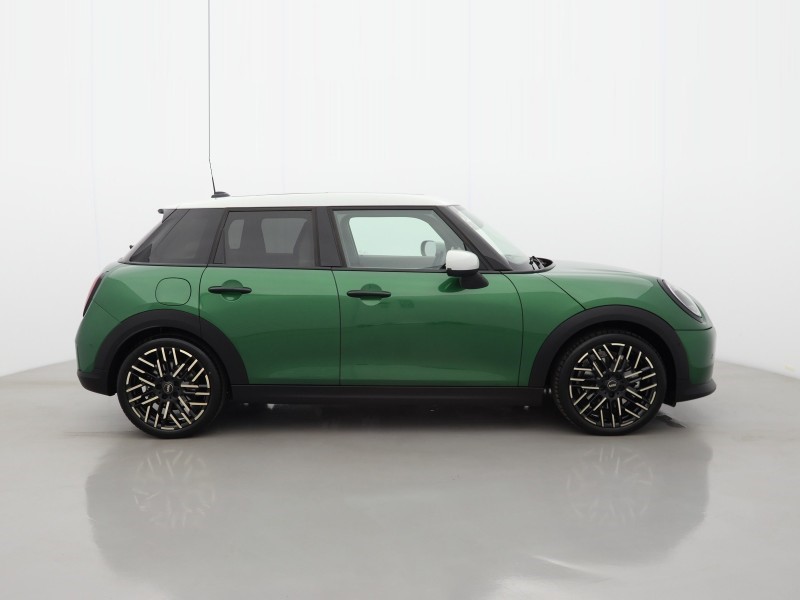 2025 (25) MINI COOPER 1.5 C Exclusive 5dr Auto 5706657