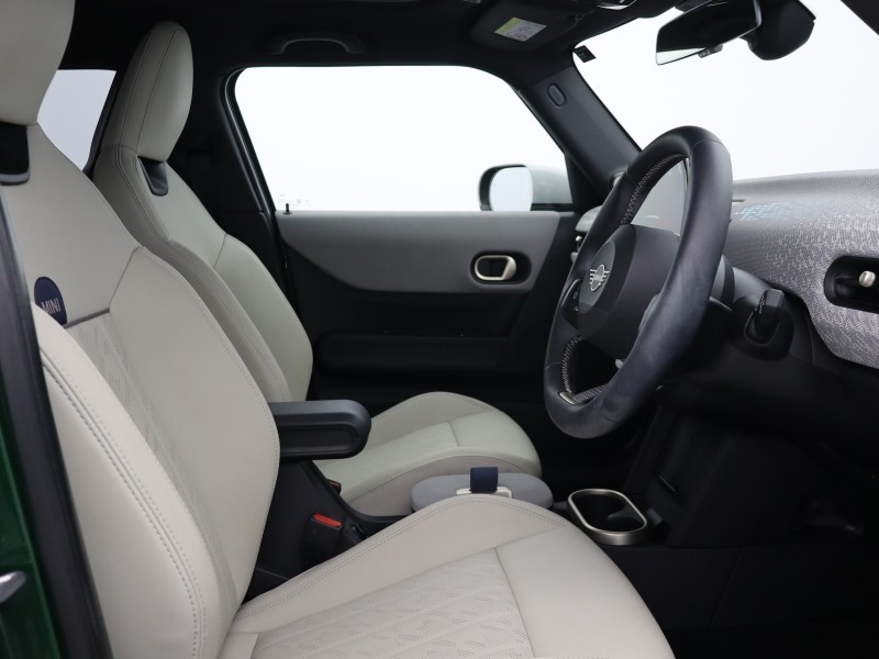 2025 (25) MINI COOPER 1.5 C Exclusive 5dr Auto 5706675