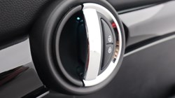 2024 (73) MINI HATCHBACK 1.5 Cooper Classic Premium 5dr Auto 5713001