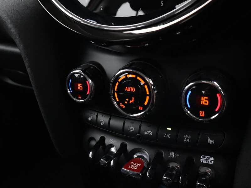 2024 (73) MINI HATCHBACK 1.5 Cooper Classic Premium 5dr Auto 5713013