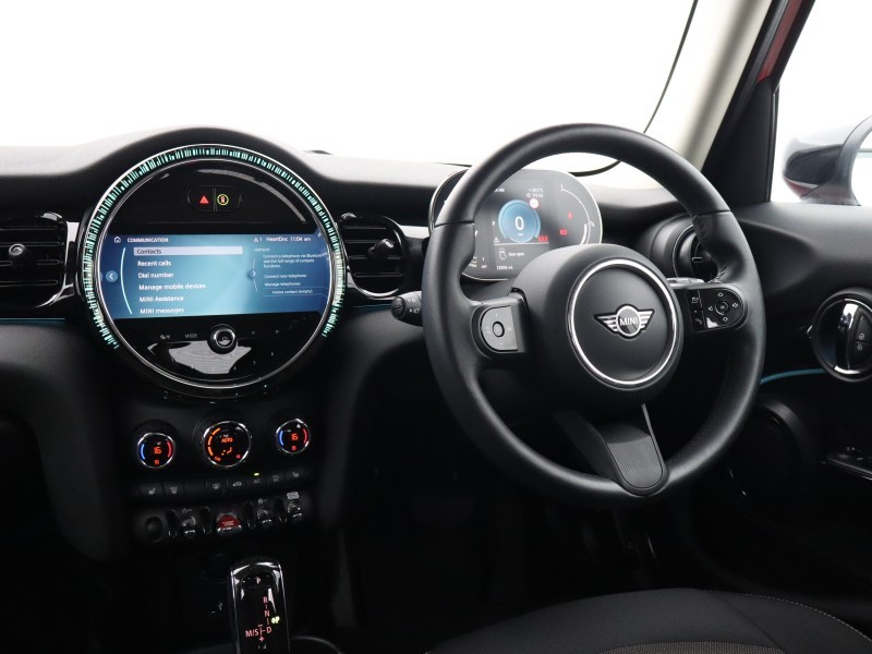 2024 (73) MINI HATCHBACK 1.5 Cooper Classic Premium 5dr Auto 5713033