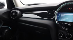 2024 (73) MINI HATCHBACK 1.5 Cooper Classic Premium 5dr Auto 5713026