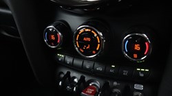 2024 (73) MINI HATCHBACK 1.5 Cooper Classic Premium 5dr Auto 5713014