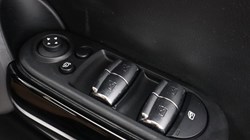 2024 (73) MINI HATCHBACK 1.5 Cooper Classic Premium 5dr Auto 5713002