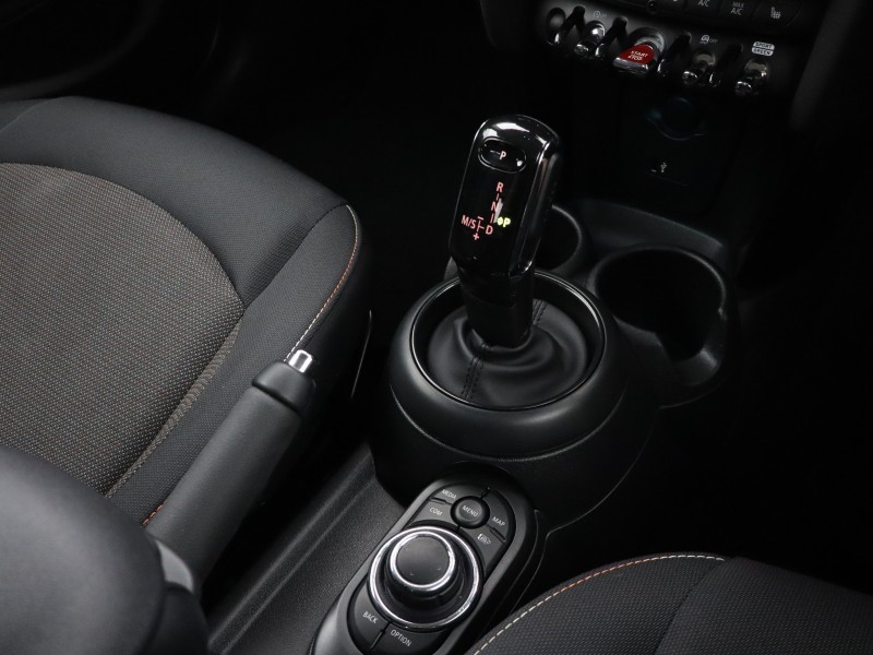 2024 (73) MINI HATCHBACK 1.5 Cooper Classic Premium 5dr Auto 5713008