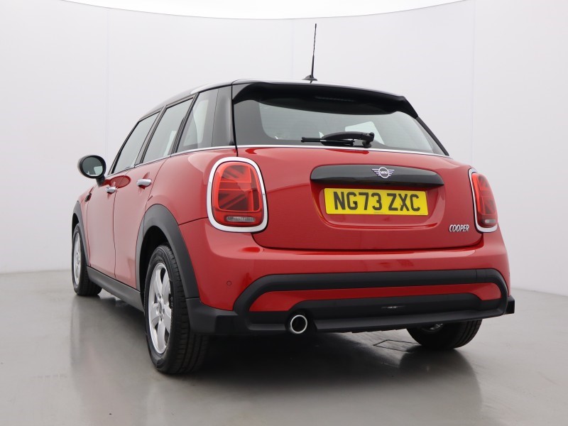 2024 (73) MINI HATCHBACK 1.5 Cooper Classic Premium 5dr Auto 5713034