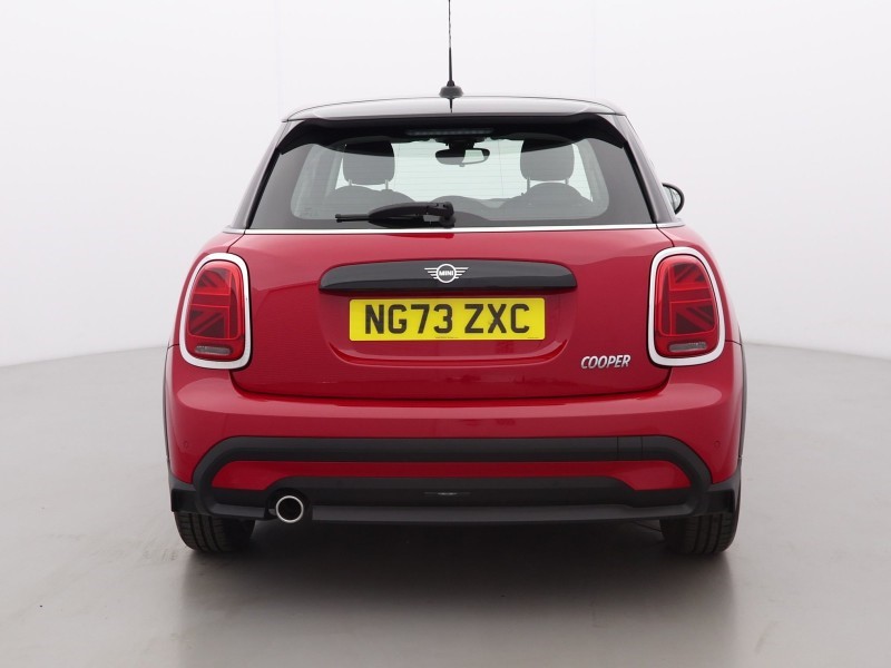 2024 (73) MINI HATCHBACK 1.5 Cooper Classic Premium 5dr Auto 5712980